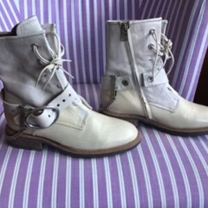 AS98 Boots New in Box